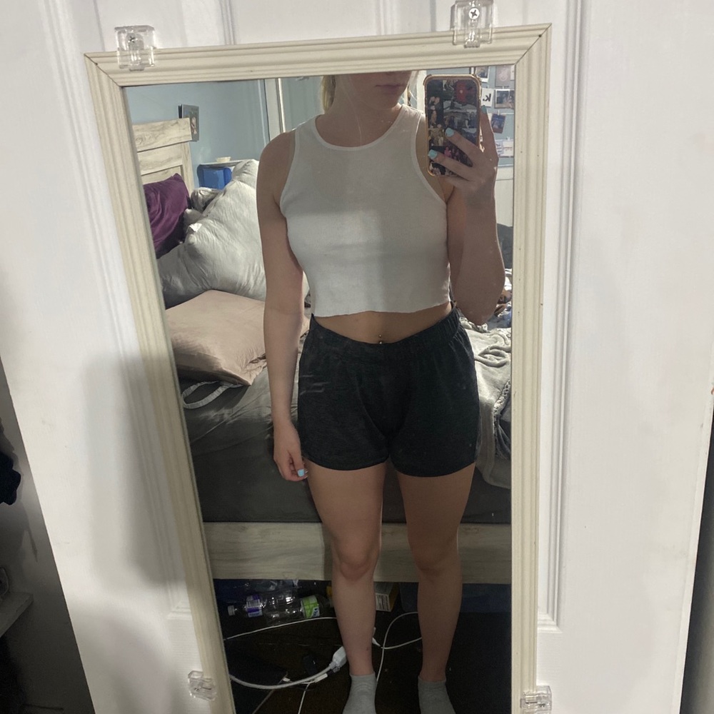 cropped tank top